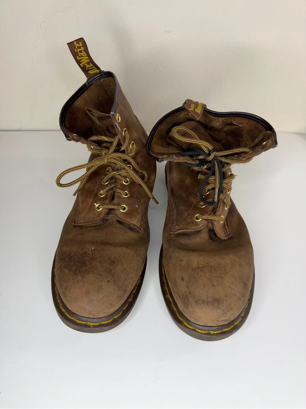 Dr. Martens durable brown